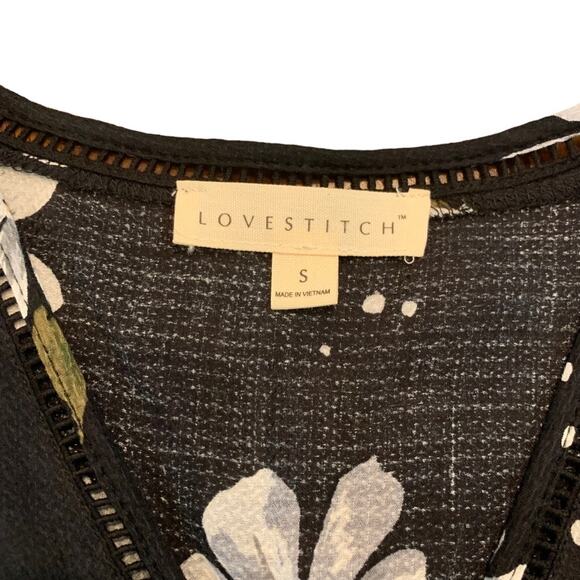 Lovestitch Womens black daisy floral blouse cropped length size small - Picture 5 of 5